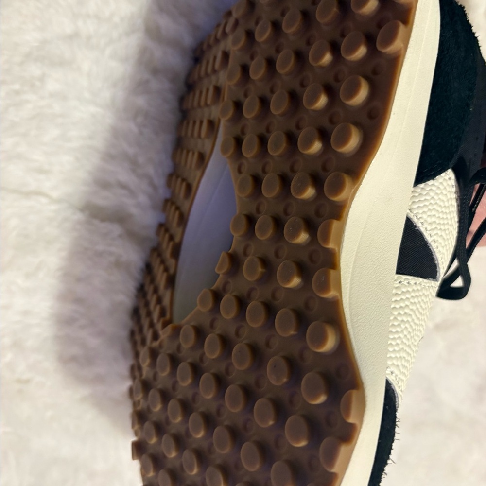 New Balance Women’s Black and White Athletic Sneakers with Gum Accents - Picture 9 of 9